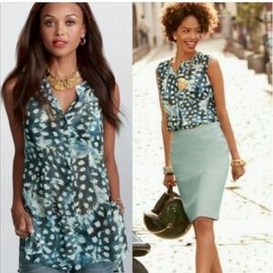 CAbi Women’s Avery Tunic Top Sleeveless Blouse Blue Style 416 Size Medium.